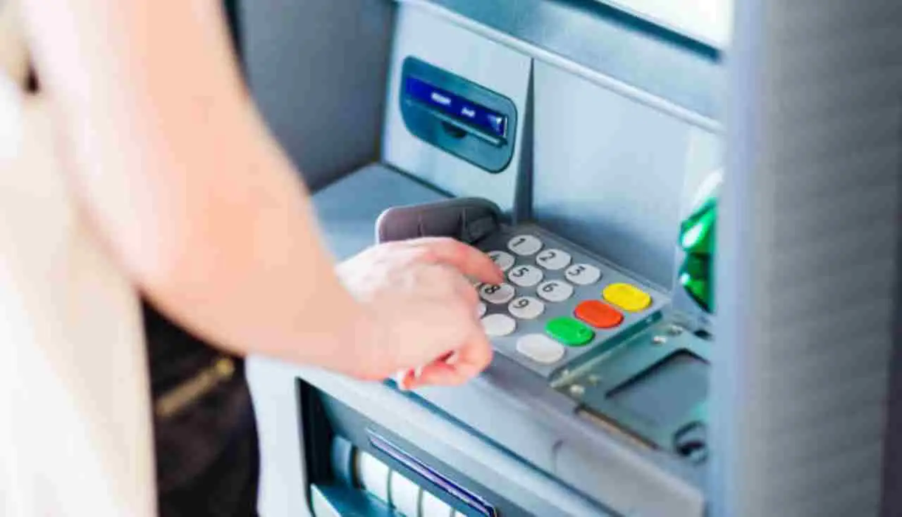 Addio ai prelievi al bancomat: ecco come potrai prelevare i tuoi soldi Addio ai prelievi al bancomat: ecco come potrai prelevare i tuoi soldi