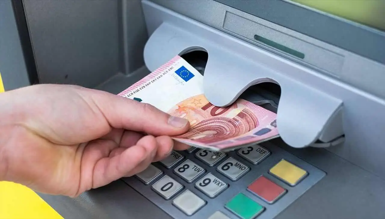 Allerta bancomat e POS: ecco cosa sta succedendo Allerta bancomat e POS: ecco cosa sta succedendo