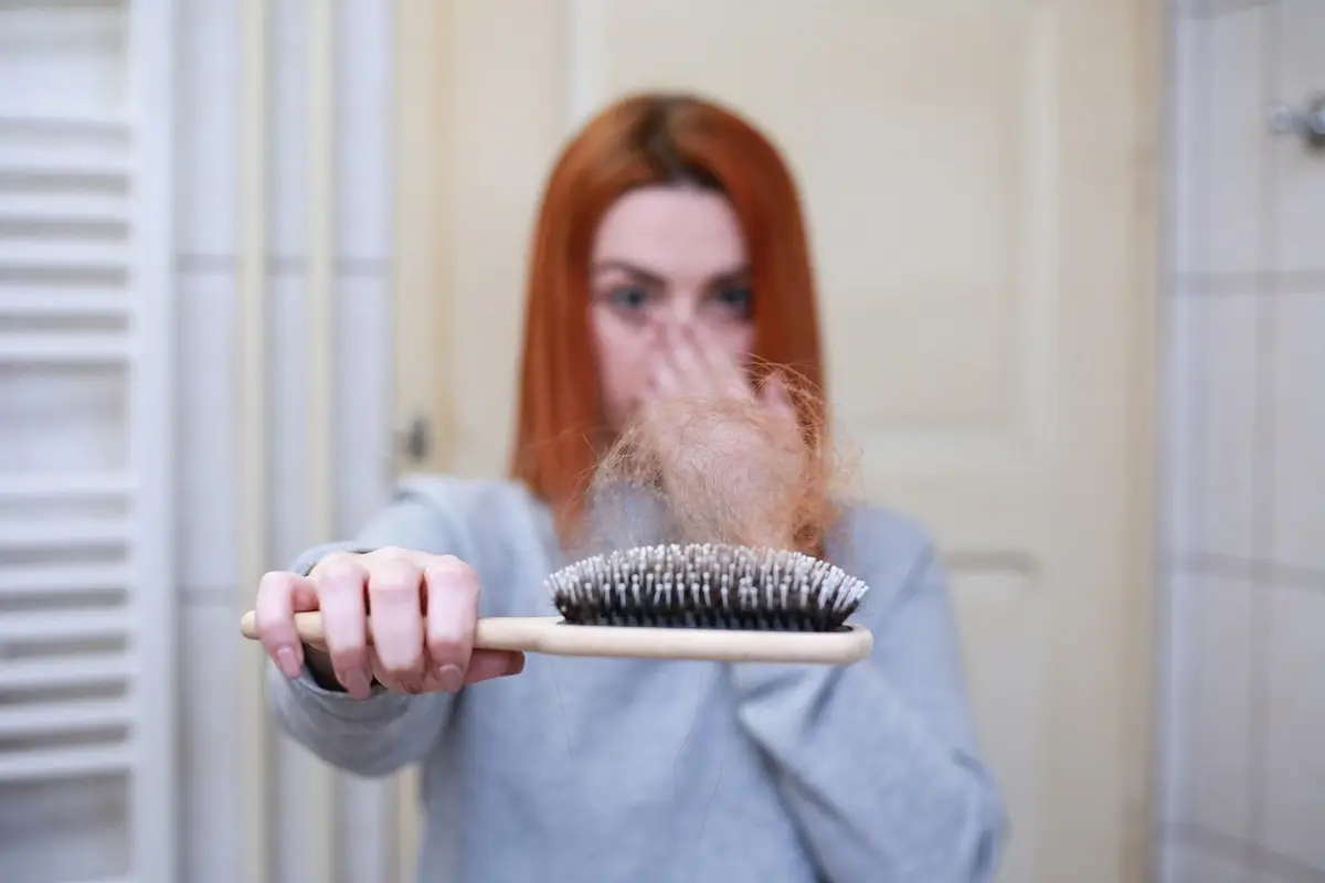 Cosa succede ai tuoi capelli se non li lavi per una settimana: la verità dei dermatologi Cosa succede ai tuoi capelli se non li lavi per una settimana: la verità dei dermatologi