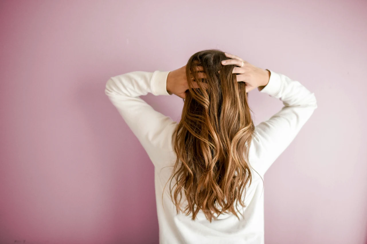 Cosa succede ai tuoi capelli se non li lavi per una settimana: la verità dei dermatologi Cosa succede ai tuoi capelli se non li lavi per una settimana: la verità dei dermatologi