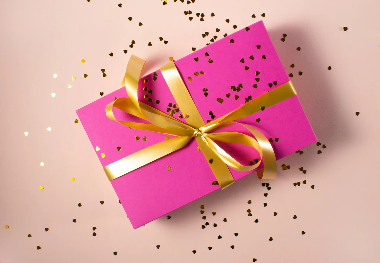 Carta regalo truccata: i 3 segnali da riconoscere secondo la Polizia Postale per evitare truffe Carta regalo truccata: i 3 segnali da riconoscere secondo la Polizia Postale per evitare truffe