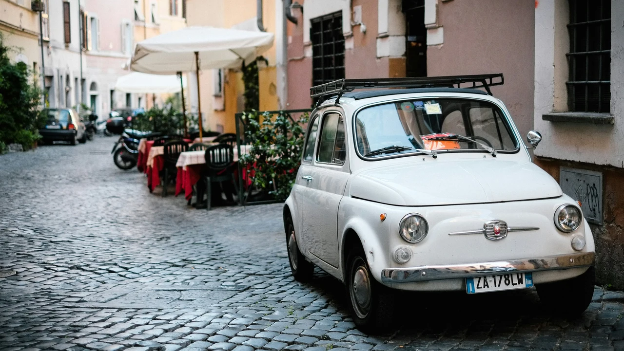 Auto vecchia e maxi tassa dal 2026: le regole spiegate dall’Agenzia delle Entrate per non rischiare Auto vecchia e maxi tassa dal 2026: le regole spiegate dall’Agenzia delle Entrate per non rischiare