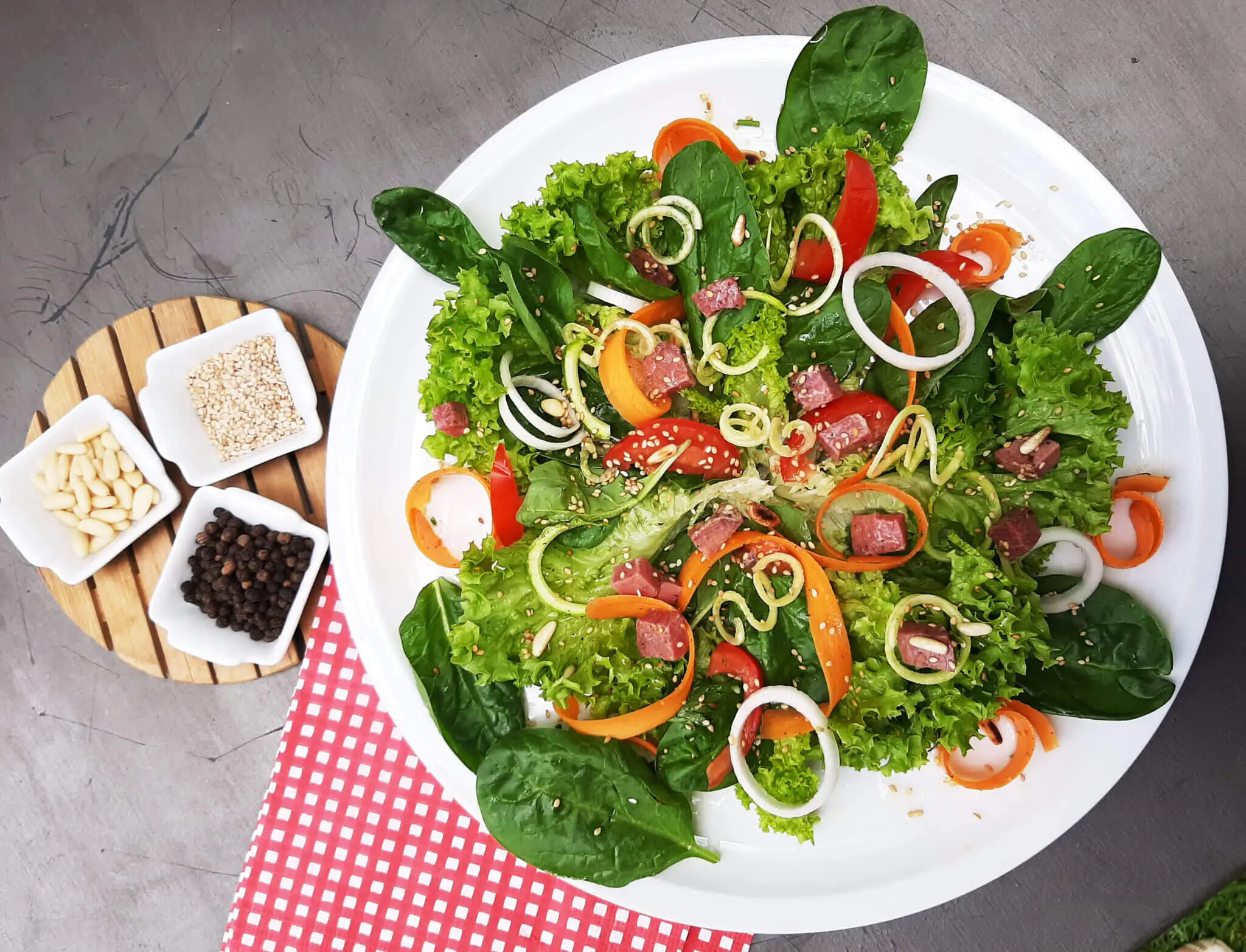 Il segreto per avere insalata fresca ogni settimana in estate: la rotazione varietale spiegata dagli agronomi Il segreto per avere insalata fresca ogni settimana in estate: la rotazione varietale spiegata dagli agronomi