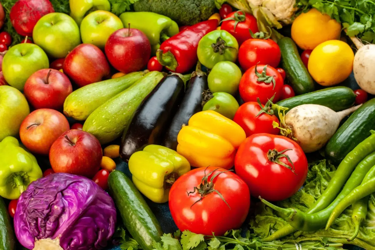 Proteggi i tuoi ortaggi dal caldo: la tecnica della pacciamatura spiegata dagli agricoltori Proteggi i tuoi ortaggi dal caldo: la tecnica della pacciamatura spiegata dagli agricoltori