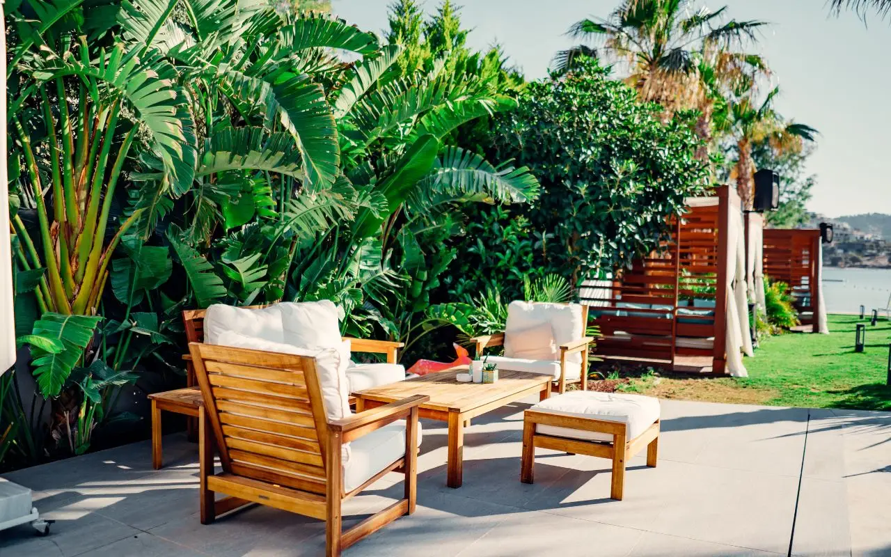 Come creare un angolo relax sul terrazzo: idee green con materiali riciclati per l’estate 2025 Come creare un angolo relax sul terrazzo: idee green con materiali riciclati per l’estate 2025