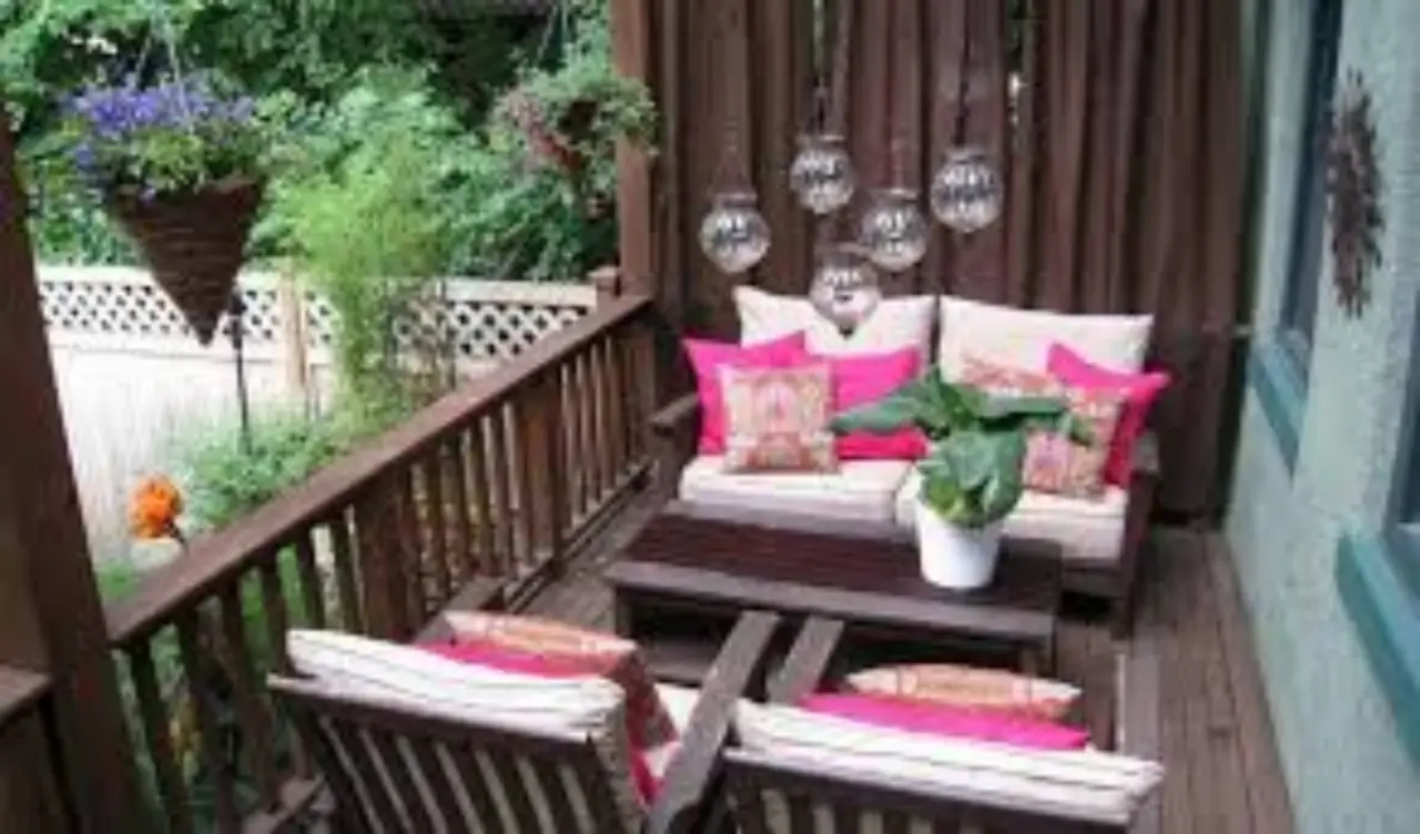 Come creare un angolo relax sul terrazzo: idee green con materiali riciclati per l’estate 2025 Come creare un angolo relax sul terrazzo: idee green con materiali riciclati per l’estate 2025