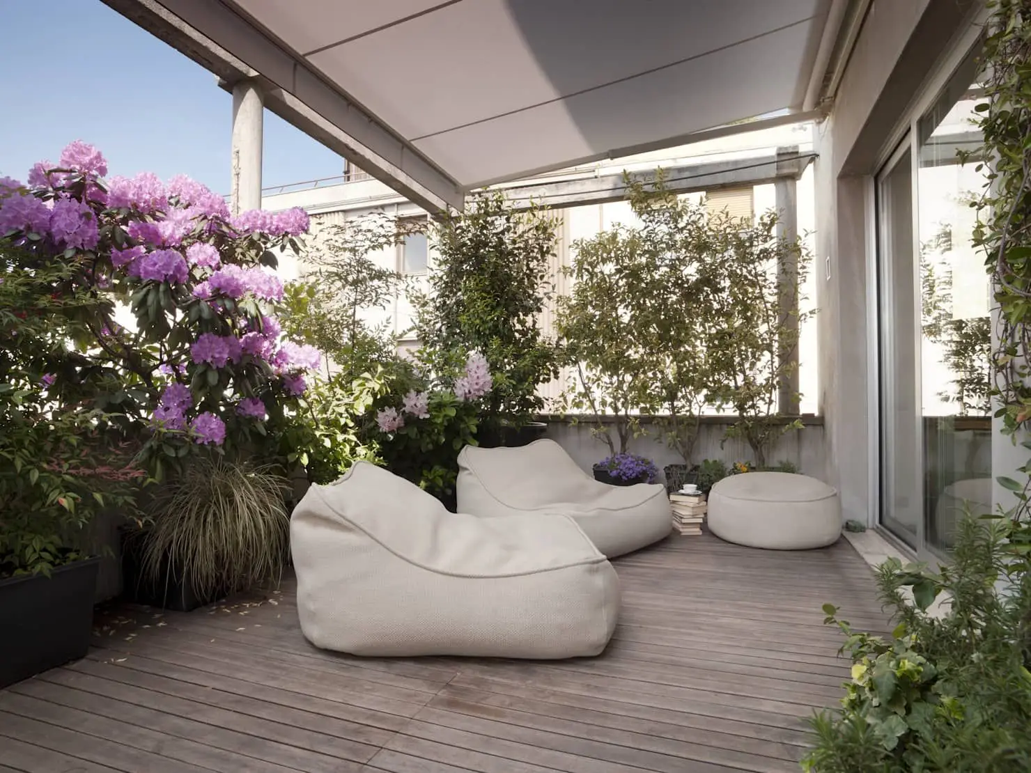 Come creare un angolo relax sul terrazzo: idee green con materiali riciclati per l’estate 2025 Come creare un angolo relax sul terrazzo: idee green con materiali riciclati per l’estate 2025